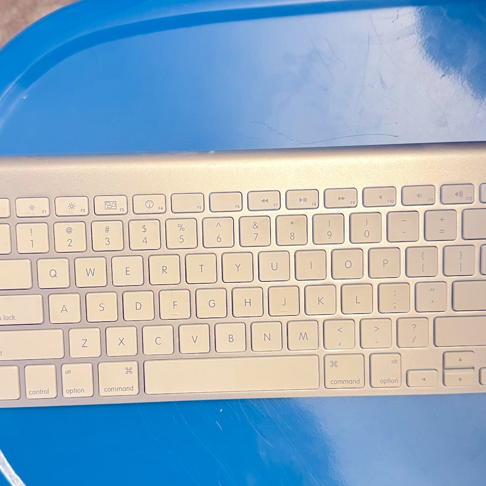 Apple Bluetooth Wireless Keyboard